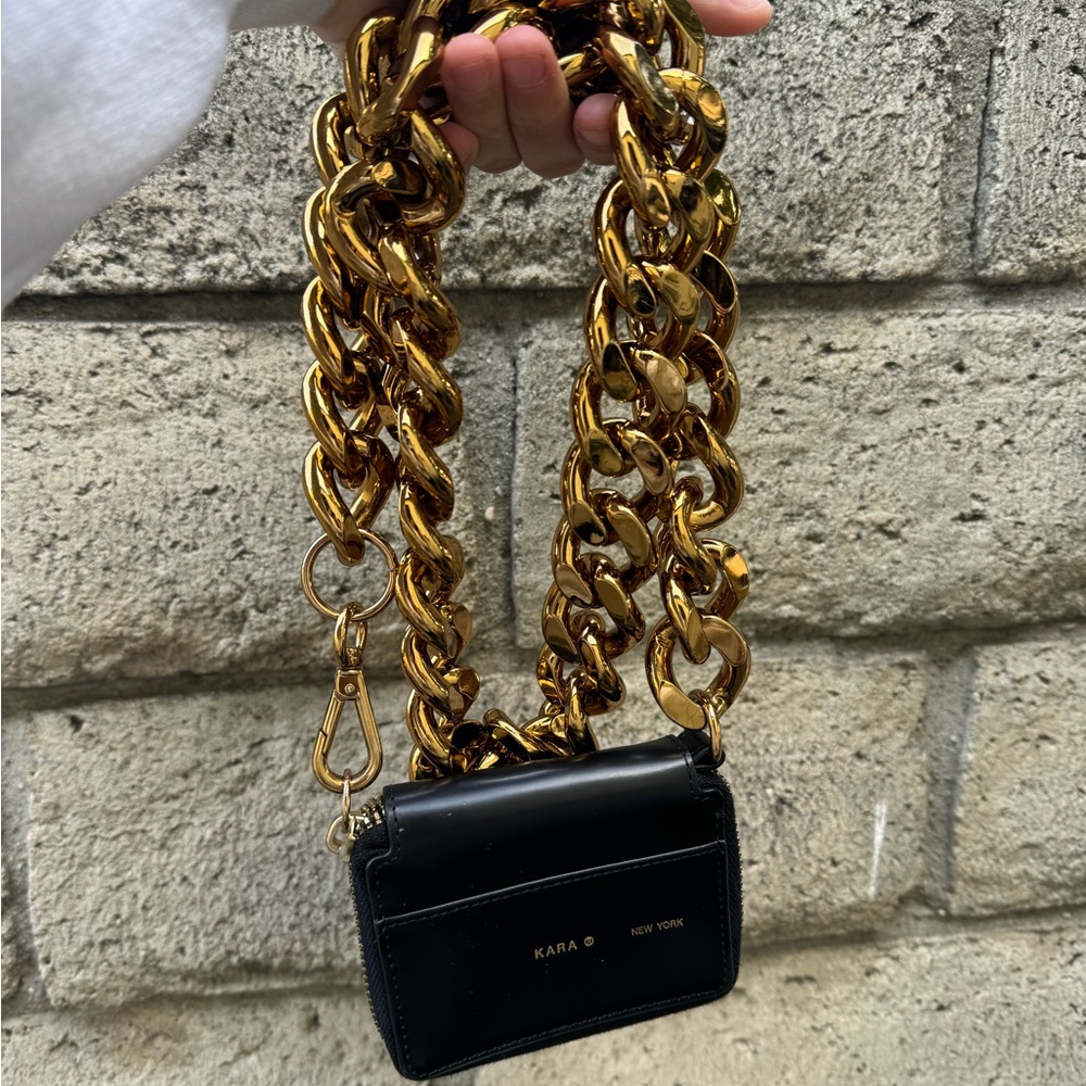 KARA GOLDCHAIN CROSSBODY